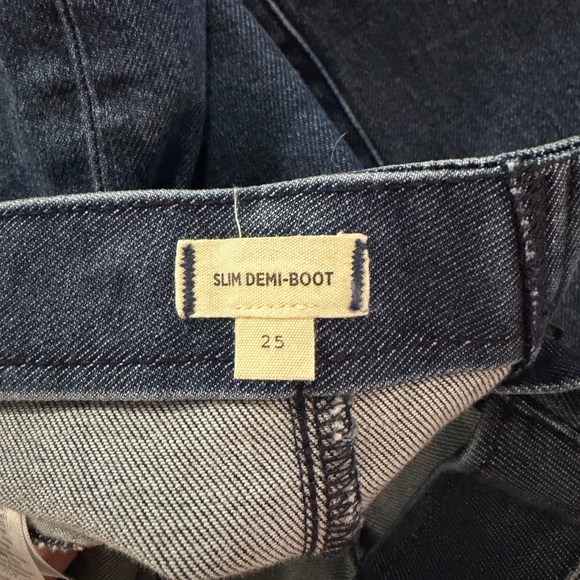 Madewell Slim Demi-Boot Jeans in Reyes Wash: Seamed TENCEL™ Denim Edition - Picture 11 of 12